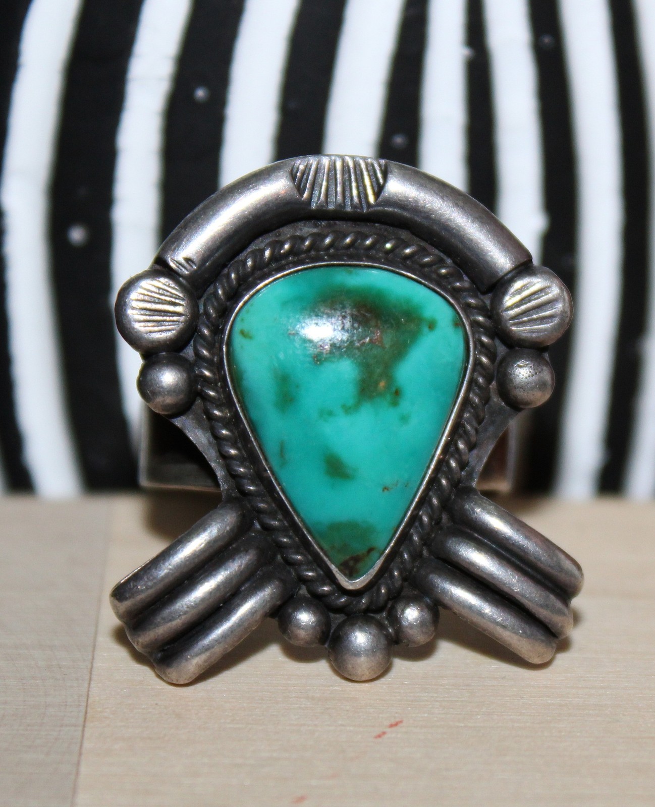 Vintage Navajo Unique Turquoise Stone Sterling Ring Size 7.5