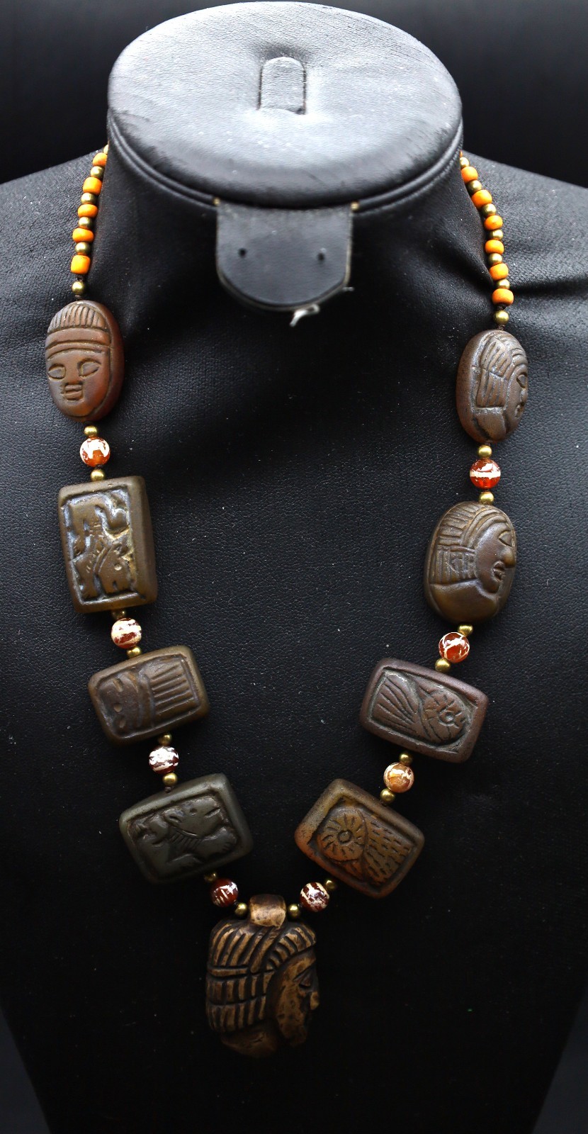 Ancient Near Eastern Intaglio Agate And Eached Payu Agate Beads Necklace