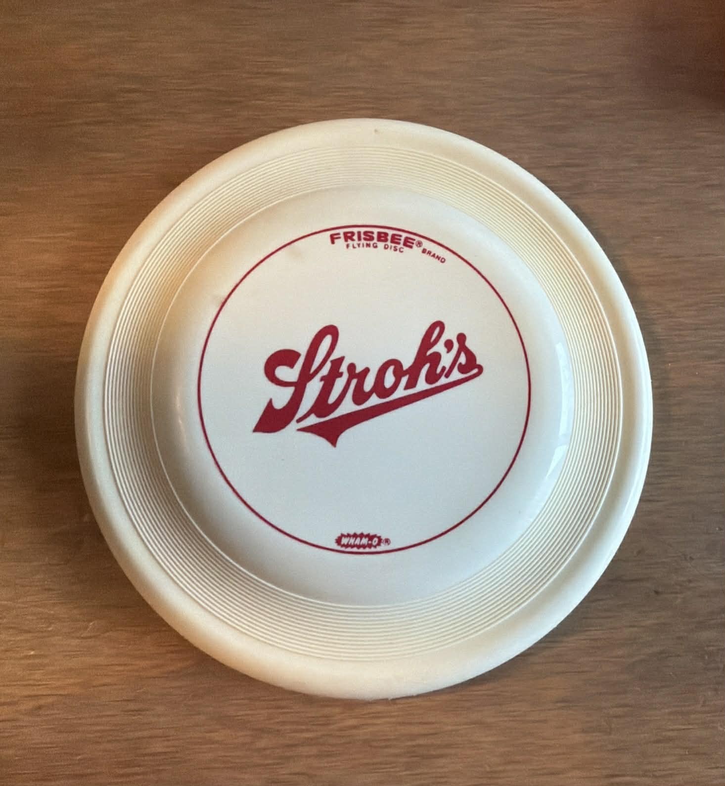 Vintage 1975 Stroh's Frisbee Brand Flying Disc 9"