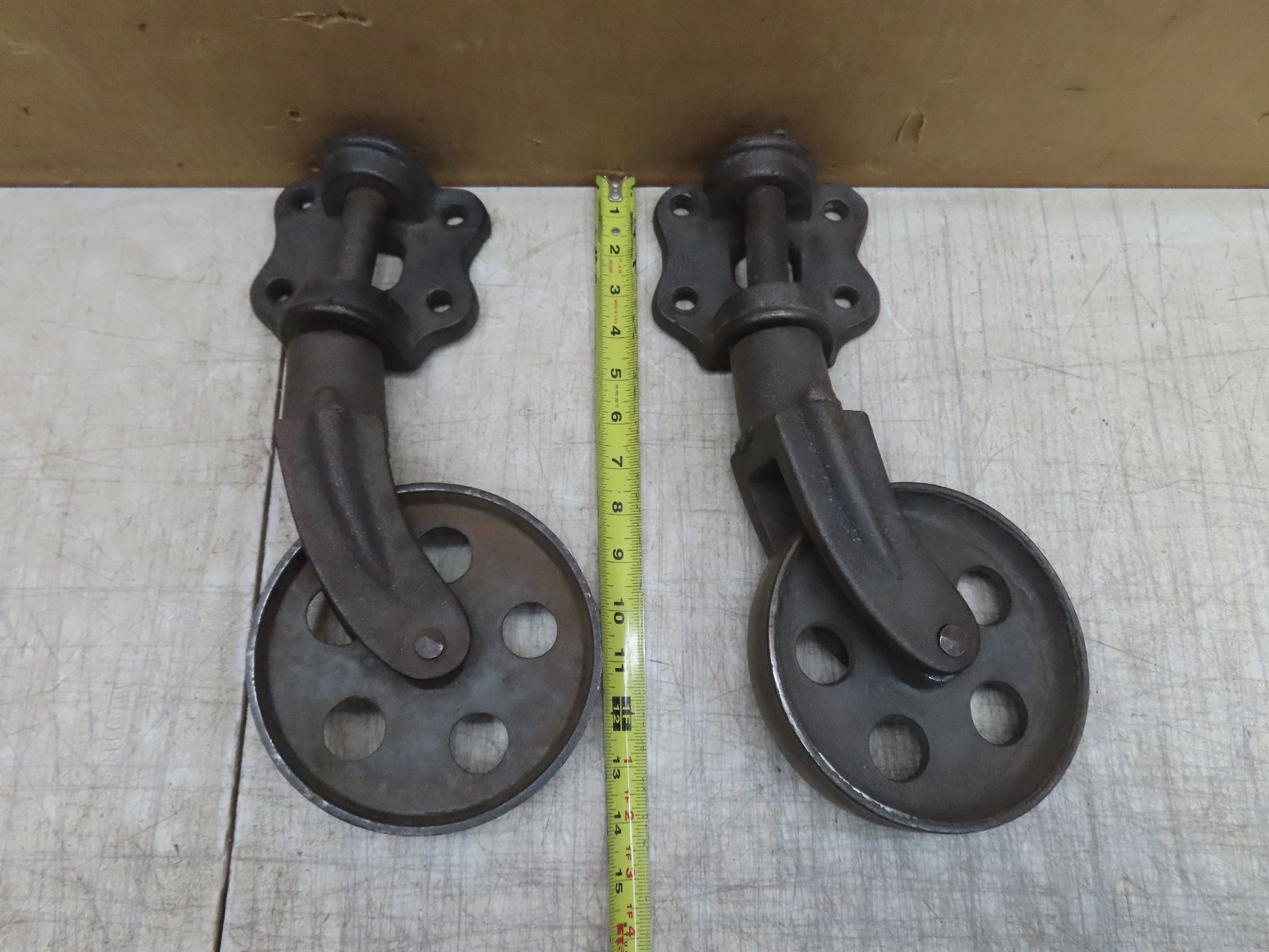 VTG ANTIQUE PAIR SWIVEL CAST IRON FACTORY INDUSTRIAL CASTER RAILROAD CART WHEELS