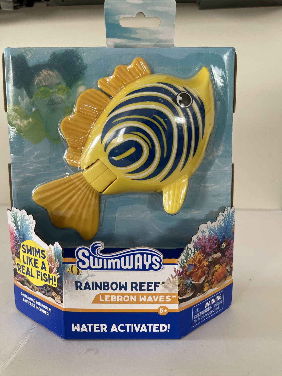 Swimways RAINBOW REEF Lebron Waves Water Activated Realistic Fish