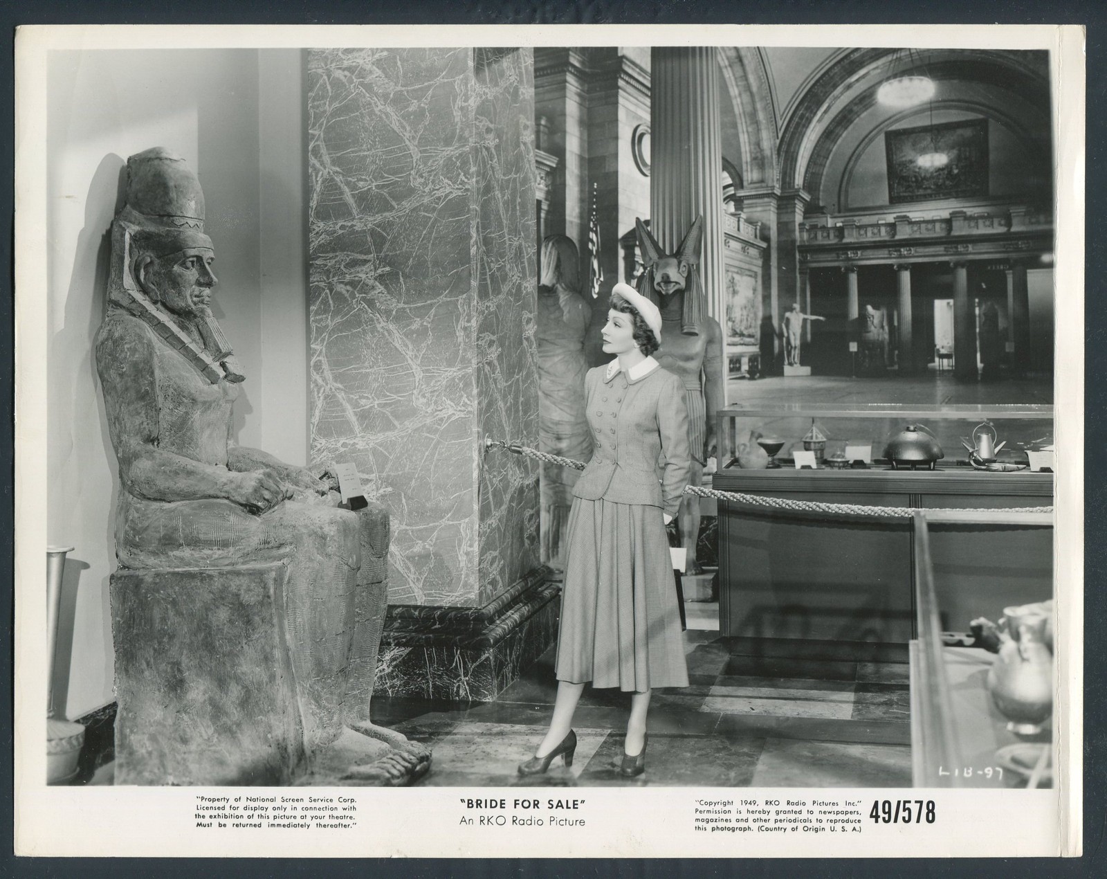 CLAUDETTE COLBERT in Bride For Sale '49 EGYPTIAN STATUE