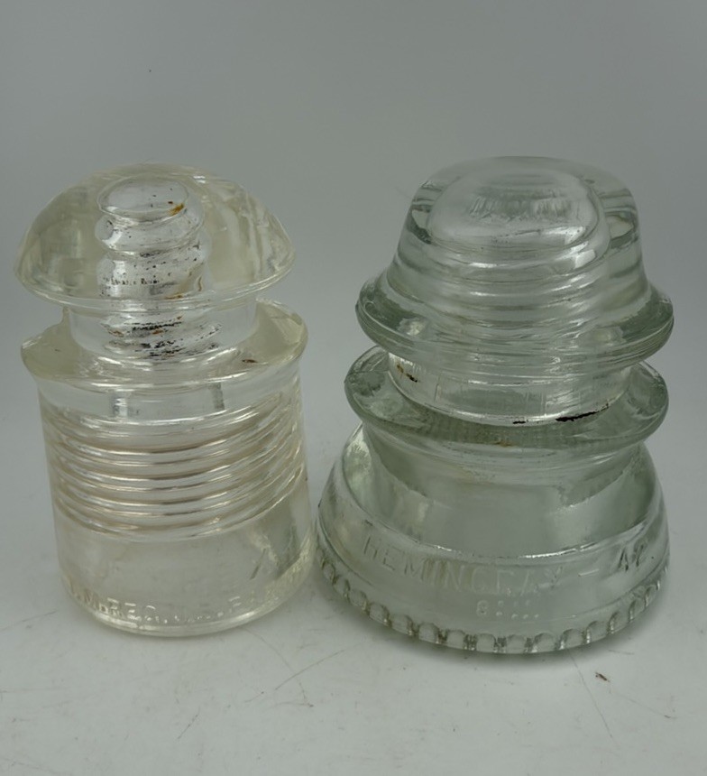 1 Pyrex CD128(095) SB Error, 1 Hemingray 42 CD154(140) RDP Clear Glass Insulator