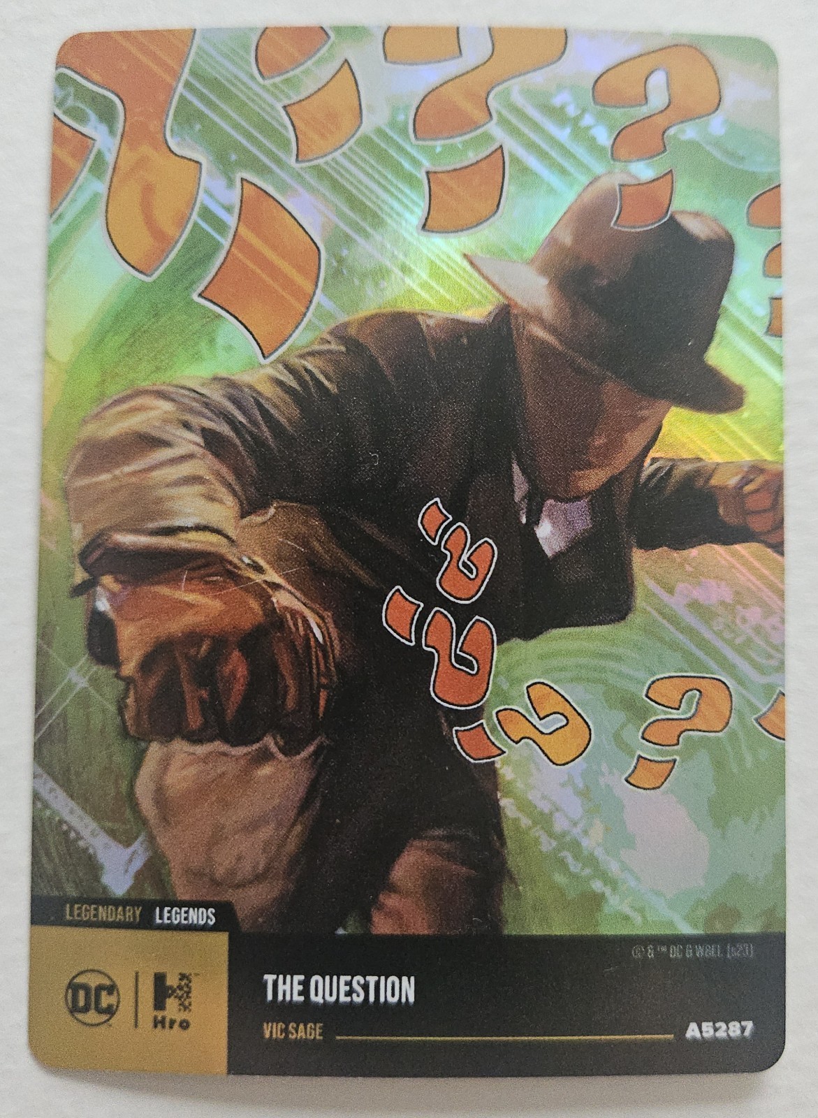 The Question DC Hybrid Trading Card Chapter 4 - Legendary - Mint A5287