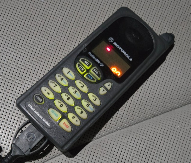 Motorola Profile 300 Bell Atlantic Cellphone | WORKING! | Car Adapter | Vintage!