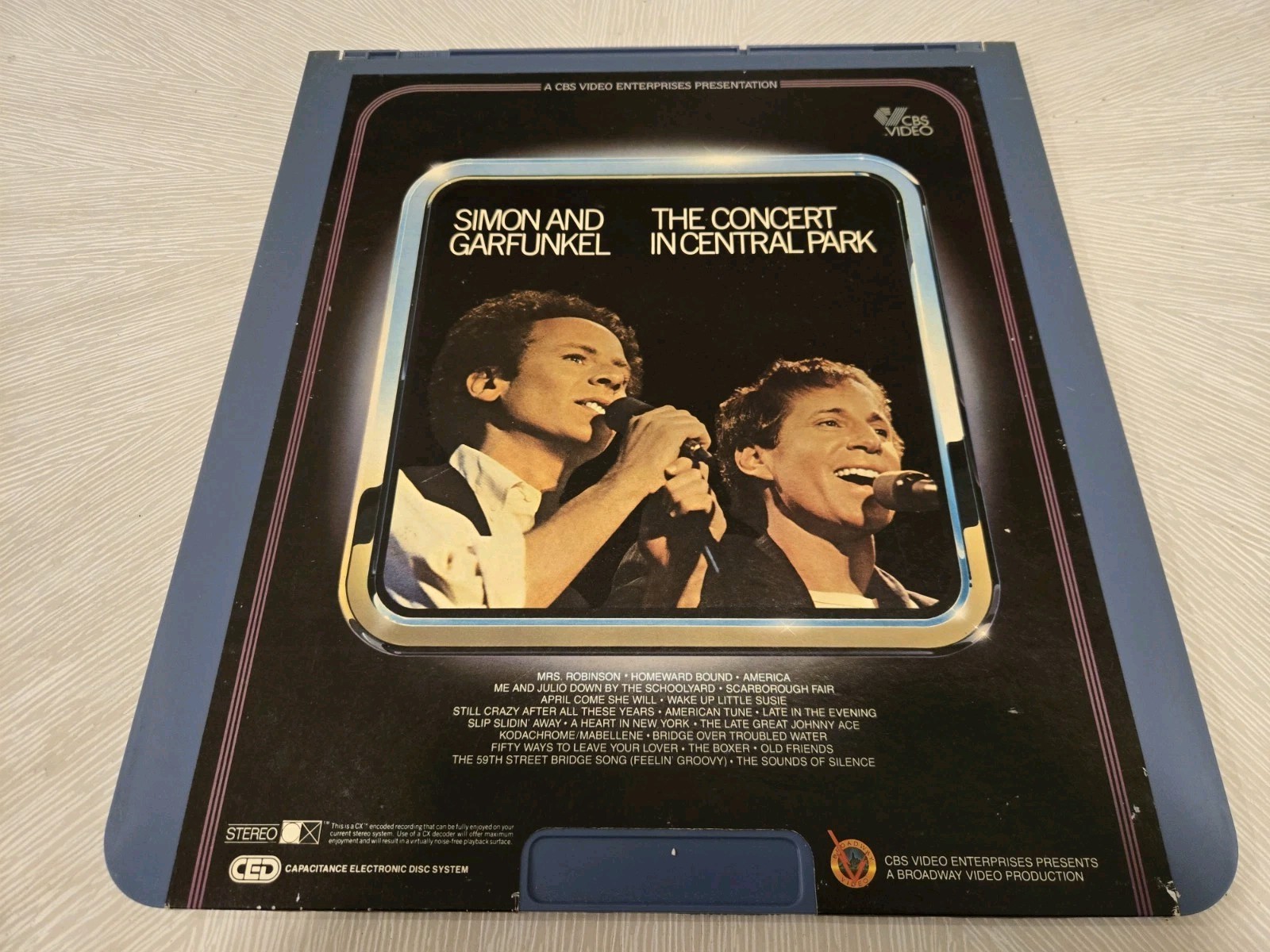 SIMON & GARFUNKEL The Concert In Central Park CED VIDEODISC 1982 CBS CD100133