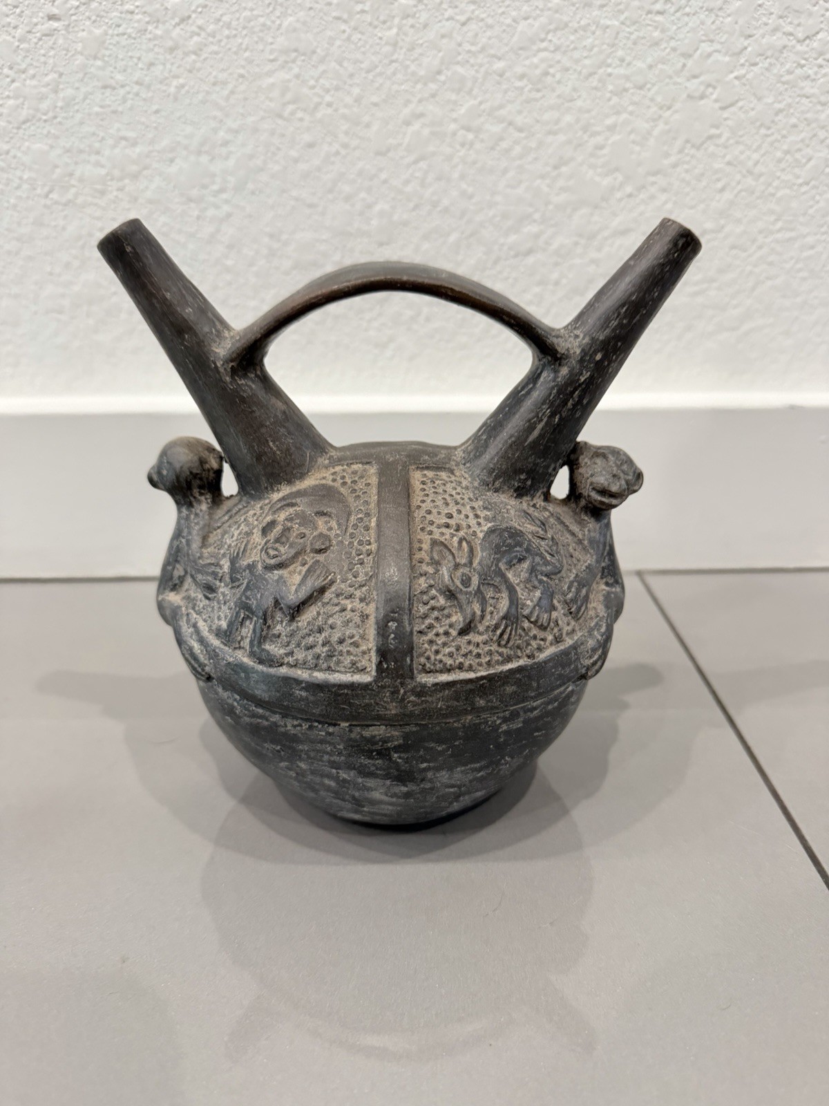 Pre Columbian Chimu Blackware Vessel Peru South America 