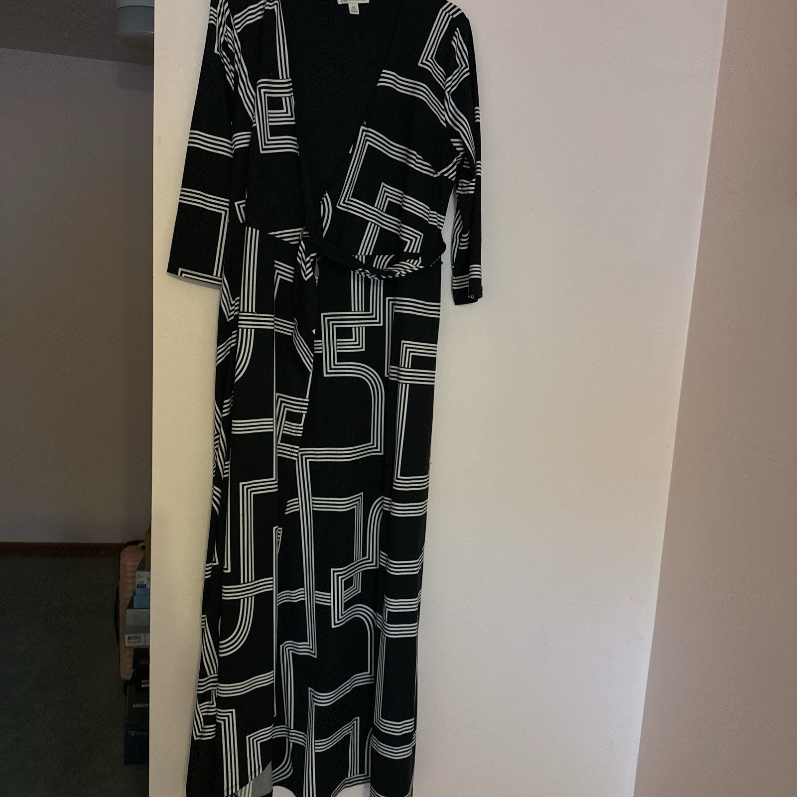 Black White Geometric Knit Wrap Dress V-Neck 3/4 Sleeve Long Pullover