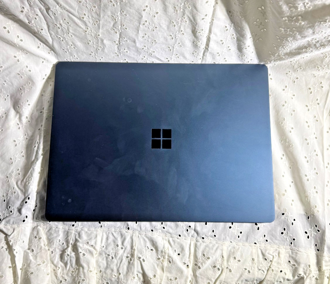 Microsoft Surface 1769 13.5" (128GB, Intel Core I5 7h Gen., 3.1GHz, 8GB) Laptop