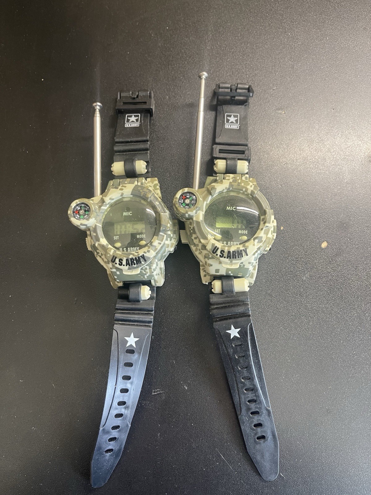 2 watches wristwatch US Army play, walkie-talkie, flashlight, compass (C3)