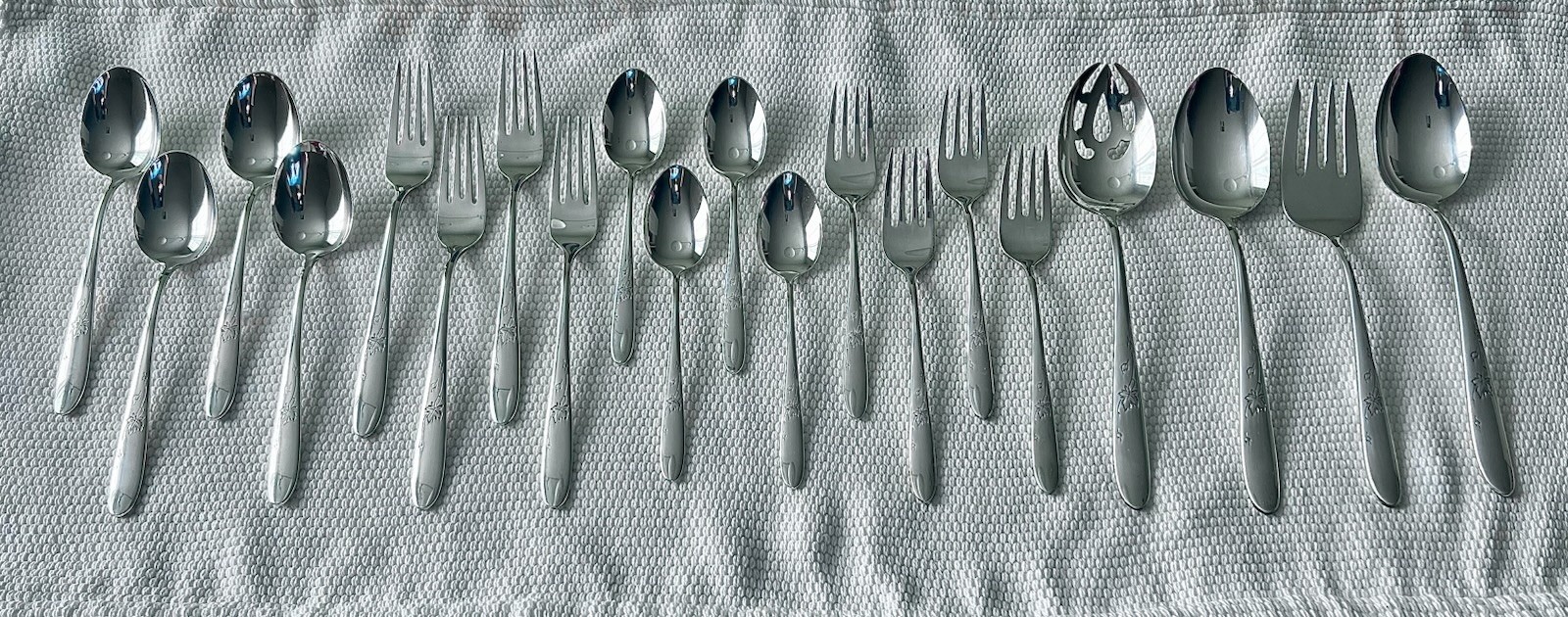 Reed & Barton STERLING SILVER Flatware Set - Autumn Leaves 1950’s  - 956g