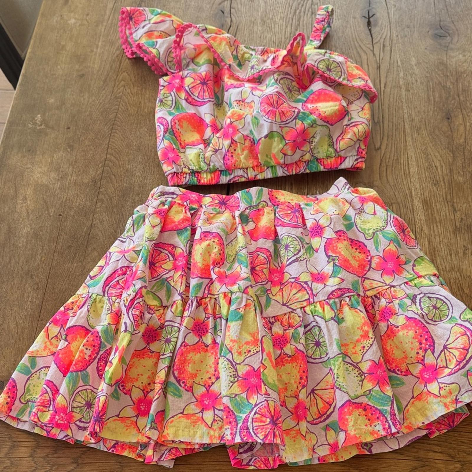 TOMMY BAHAMA TWO PIECE OUTFIT