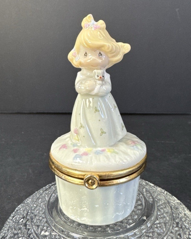 ENESCO PRECIOUS MOMENTS Figural Porcelain Hinged Girl Trinket Box  3" Beautiful!