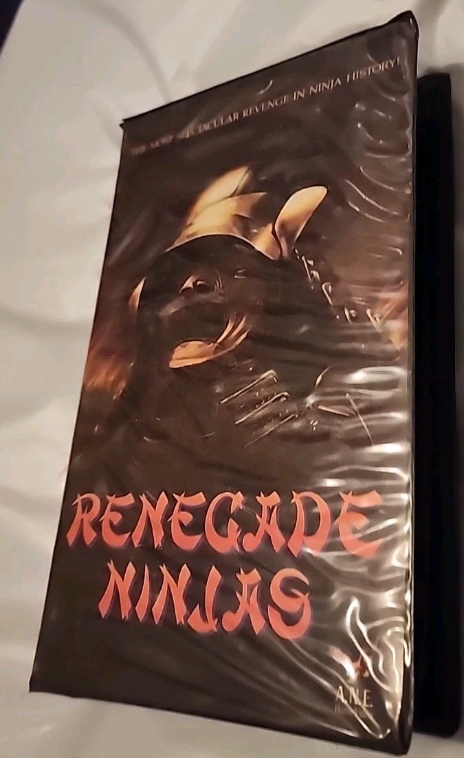 Renegade Ninjas  (1979, VHS) Clamshell Former Blockbuster Video Rental 