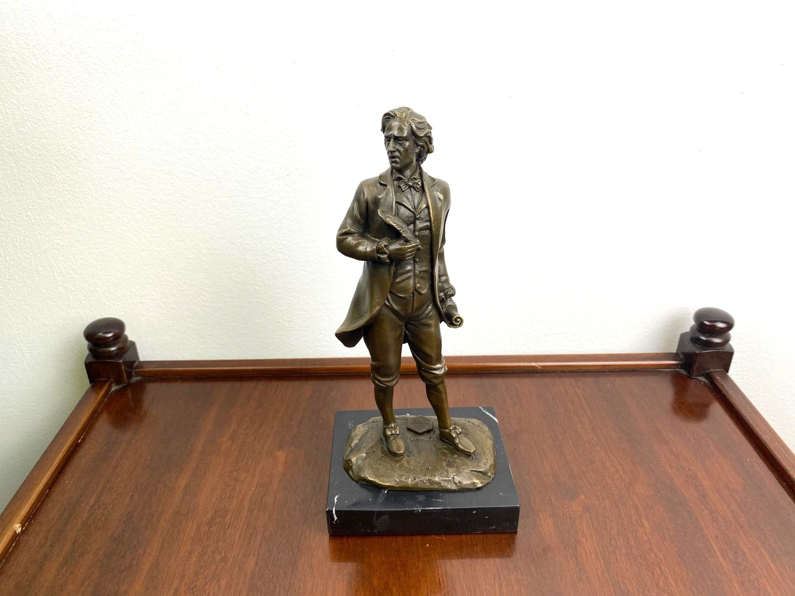 Bronze sculpture by Frédéric Chopin on black marble base after Milo