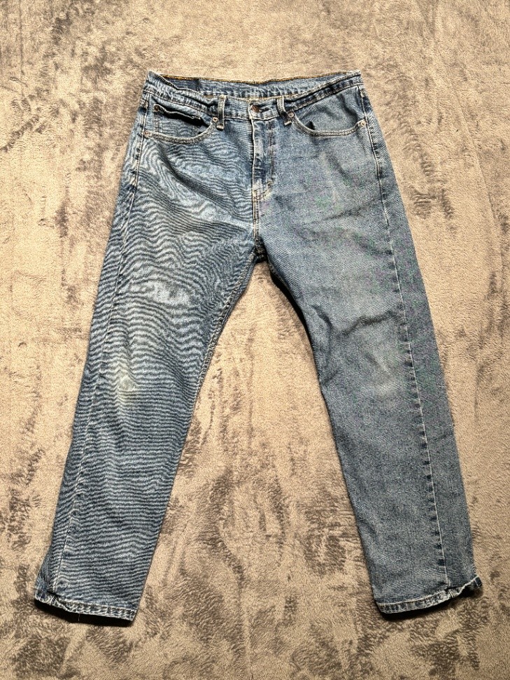 Levi's 550 Relaxed Fit Tapered Leg Jeans Men's 34x30 act. 32x27.5" Medium Wash