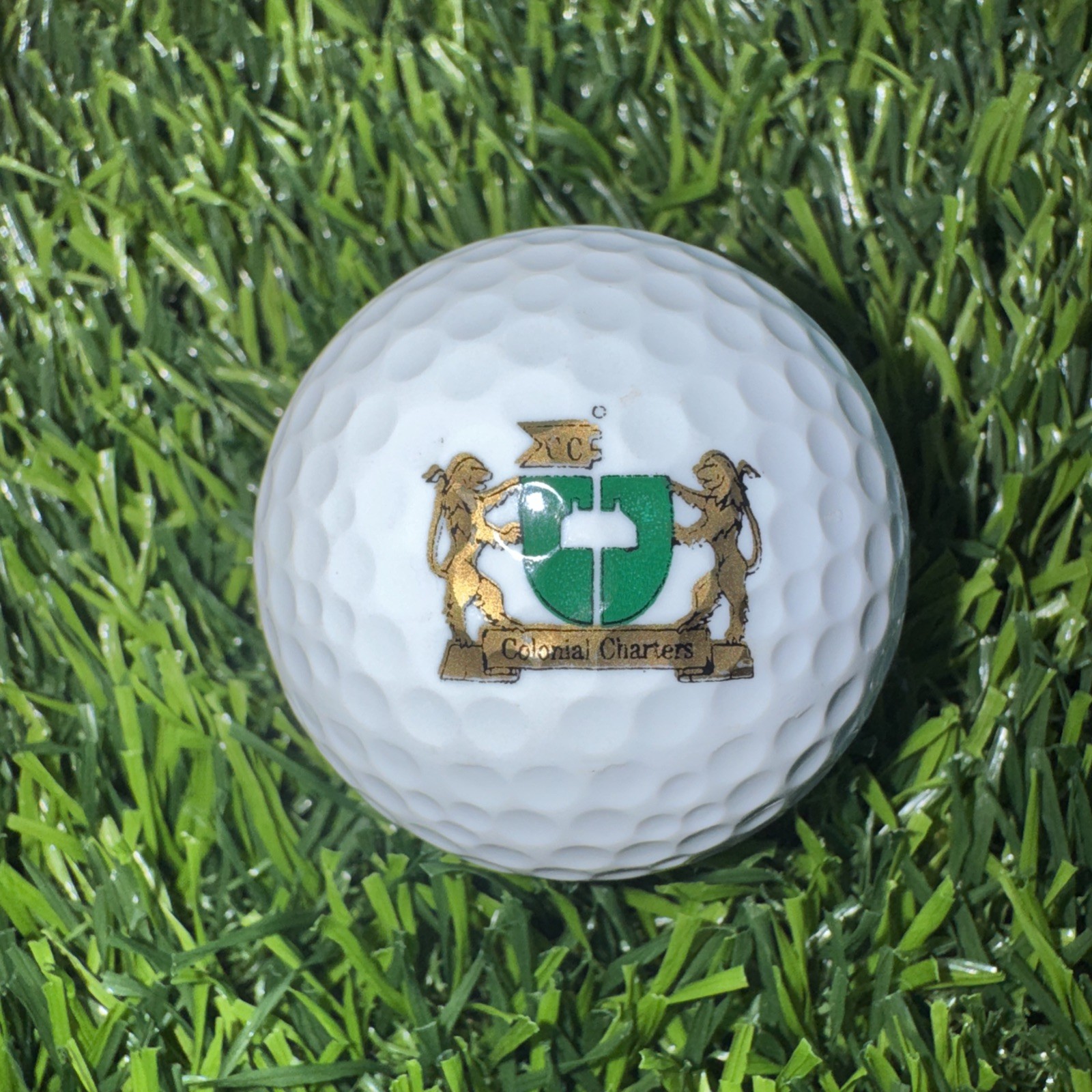 Vintage Colonial Charters logo golf ball (Myrtle Beach, South Carolina) - NEW