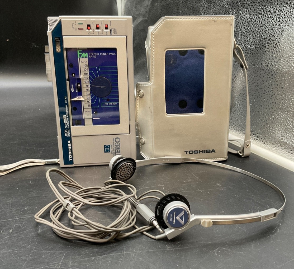 Toshiba KT-R2 Stereo Cassette Recorder. RP-S2 FM Tuner Case. Head Set NOT Tested