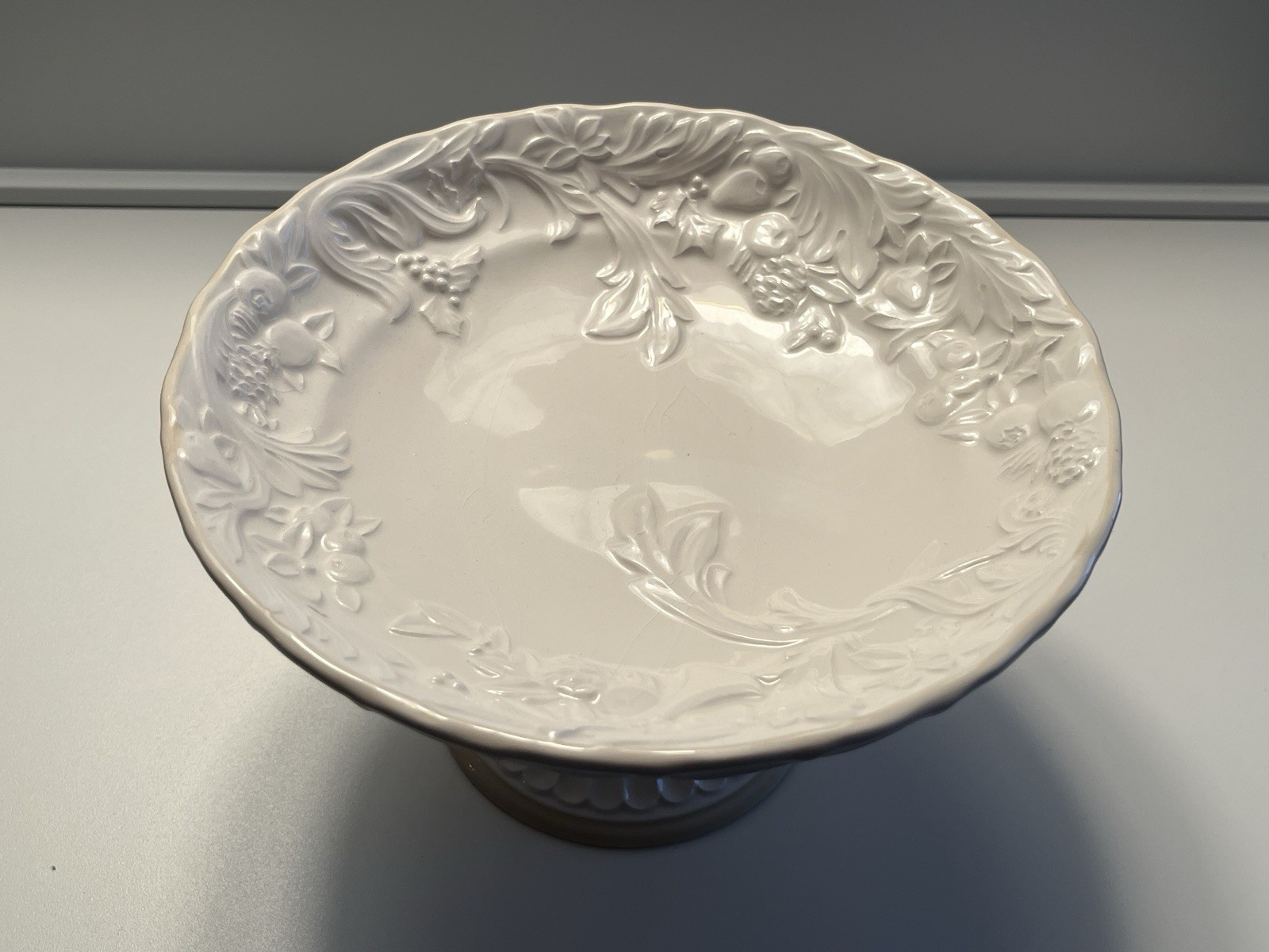 Lenox White Ceramic Pedestal Stand