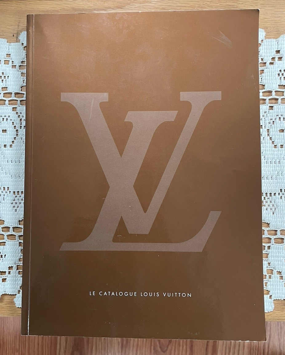 LV  Official Catalogue Book 2002 Louis Vuitton Leather Good Vintage Collectibles