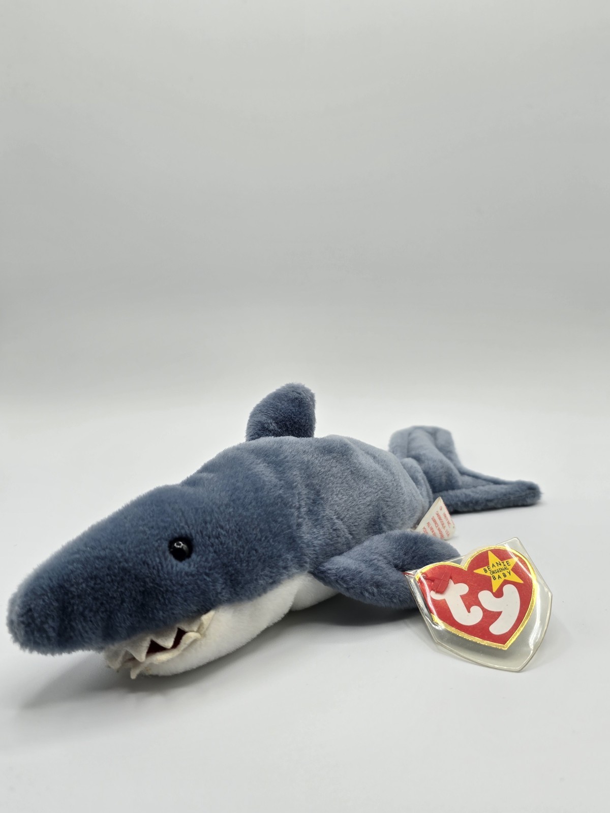 The Beanie Babies Collection 1996 Crunch The Shark Authentic Vaulted Vintage