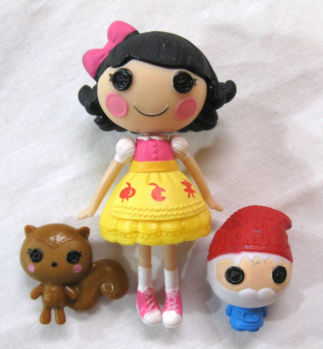 Mini Lalaloopsy Snowy Fairest 3" Doll & Dwarf and Pet