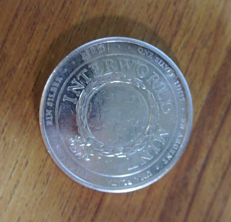 Interworld Mint 1 oz .999 Fine Silver Round – Universal Trading Unit 1974 RARE