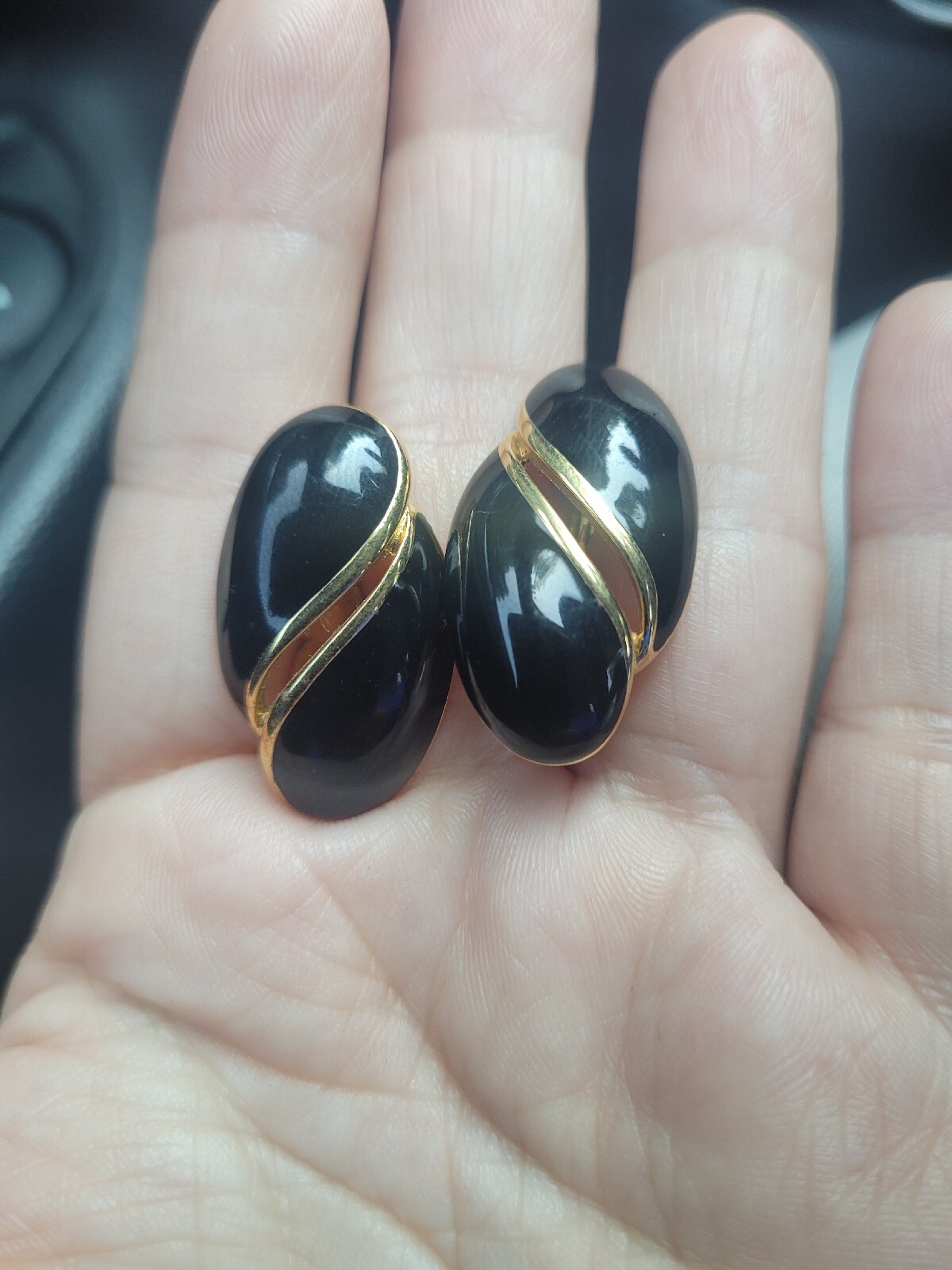Monet Signed Vintage Clip On Earrings Gold Tone Black Enamel Oval Shape - M7