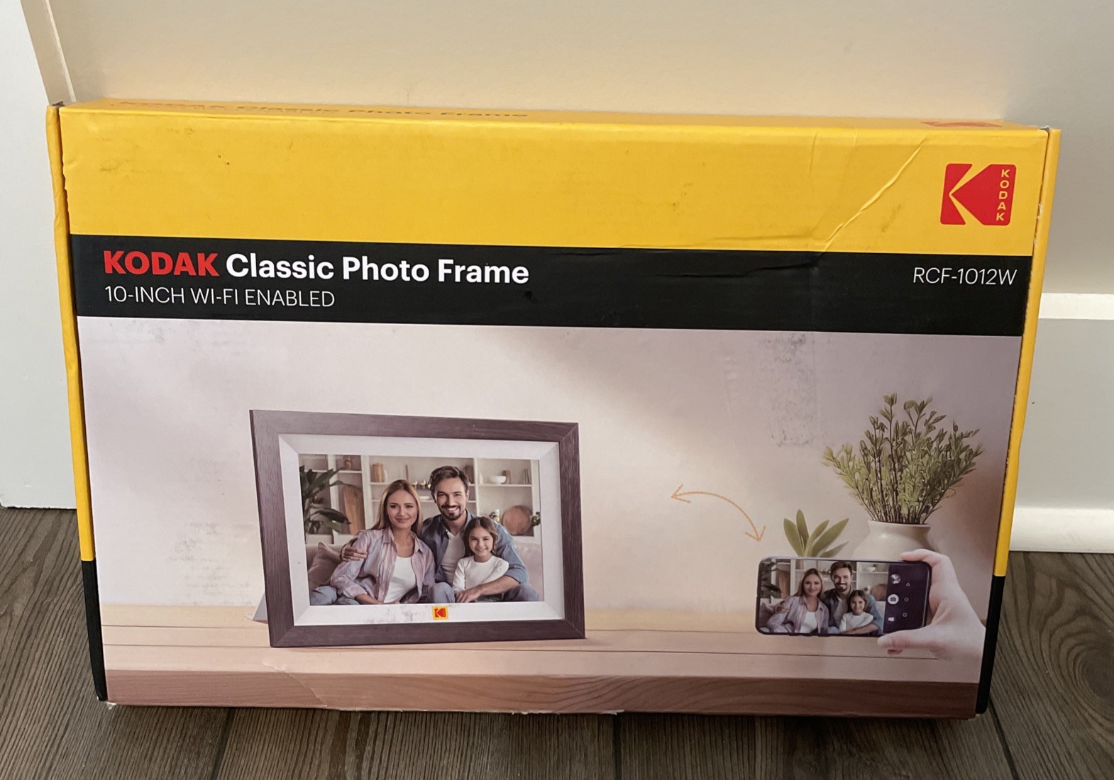 Kodak Classic Photo Wood Frame, 10-Inch Touch Screen, Wi-Fi w/ 32GB Storage