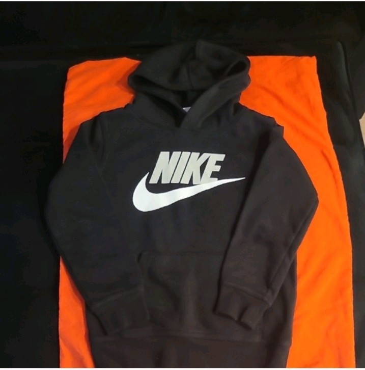 Nike Sportswear Club Fleece Pullover Boy's Hoodie Black Big Logo Size XL NWT NEW