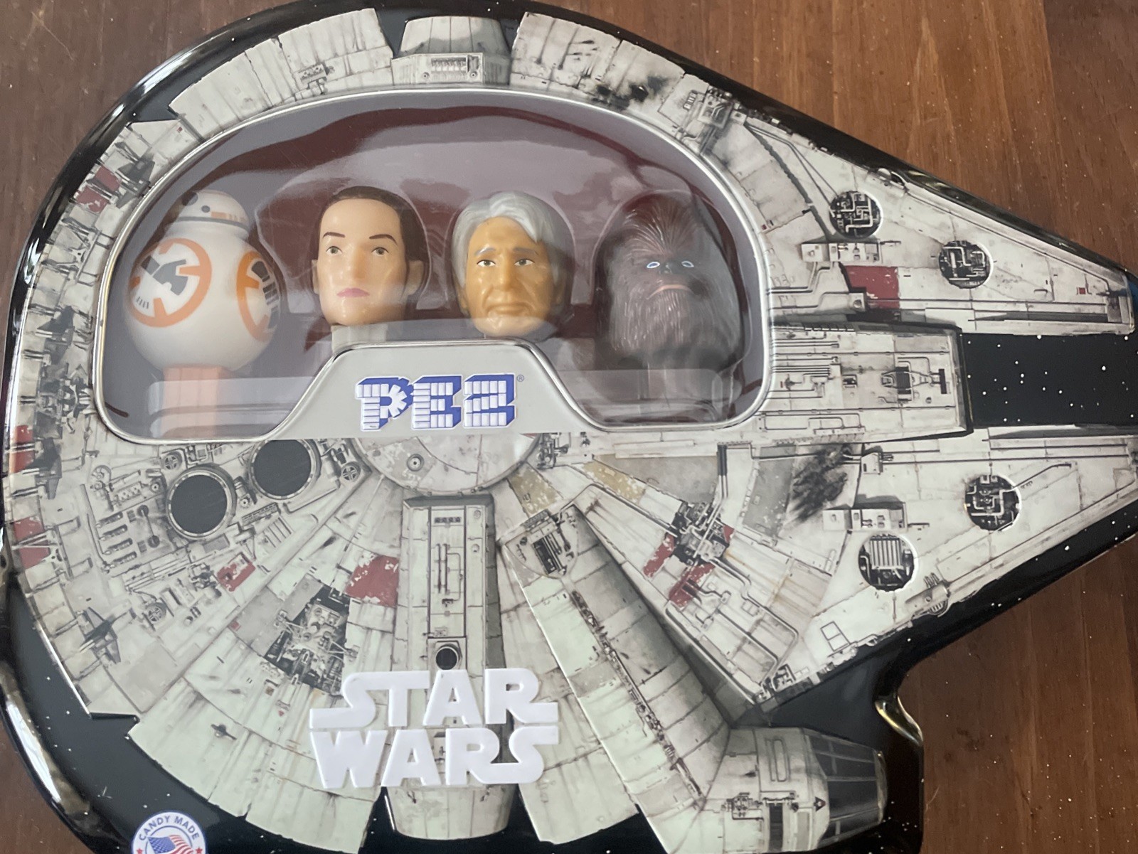 NEW Star Wars Millenium Falcon PEZ Set 4 Dispensers in Collector's Tin - RETIRED