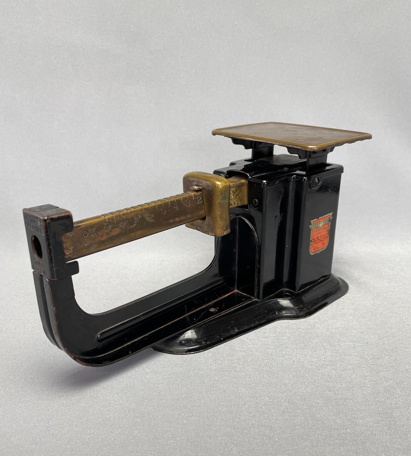 Vintage 1940 U.S. Postal Air Mail 9 Oz. Counter Scale by TRINER, Chicago USA