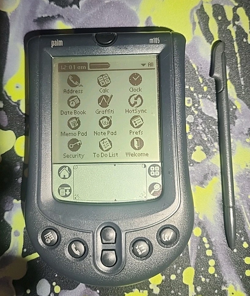 Vintage WORKING Palm Pilot m105