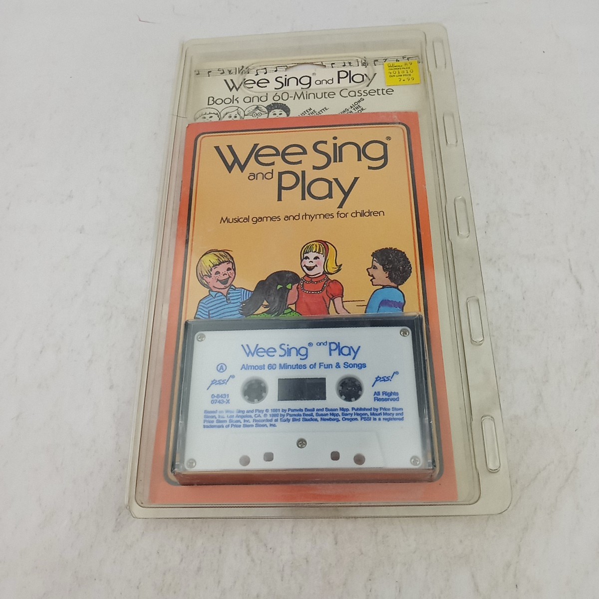 WEE SING and PLAY Book and Cassette Tape *BRAND NEW* Musical Games and Ryhmes