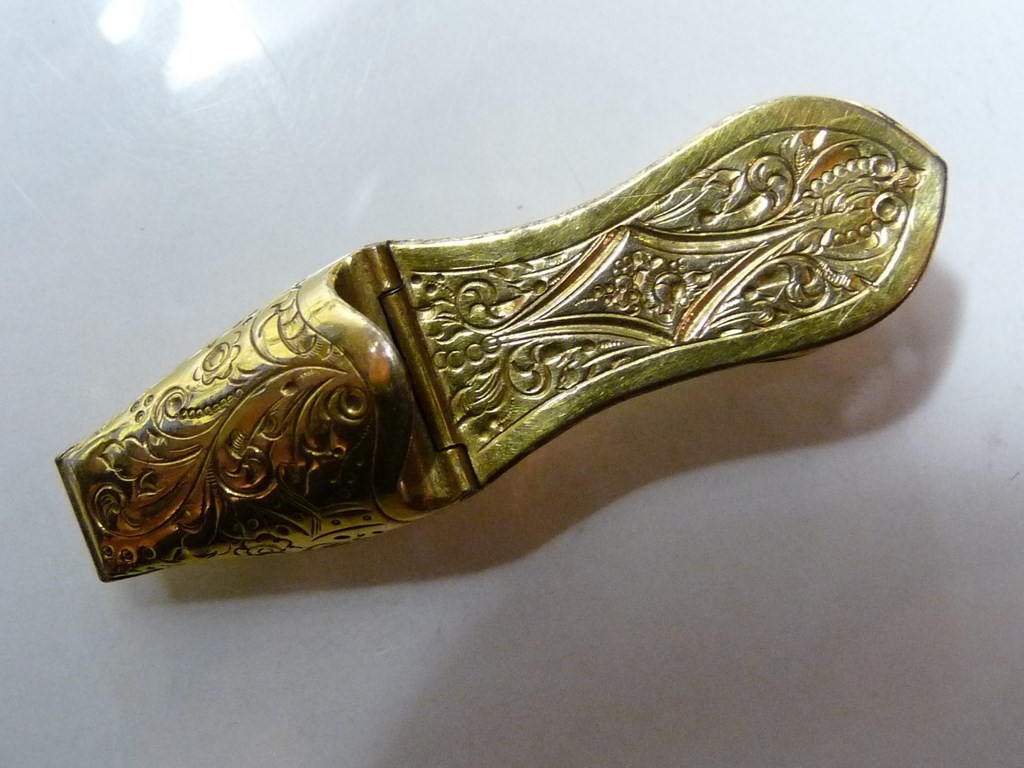 Figurative needle case, pompom shoe, 18th century, sewing, embroidery...