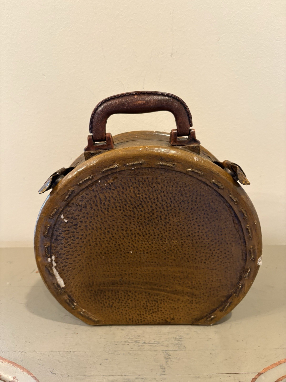 VTG Round Brown Hat/Cosmetic Train Travel Luggage Bag