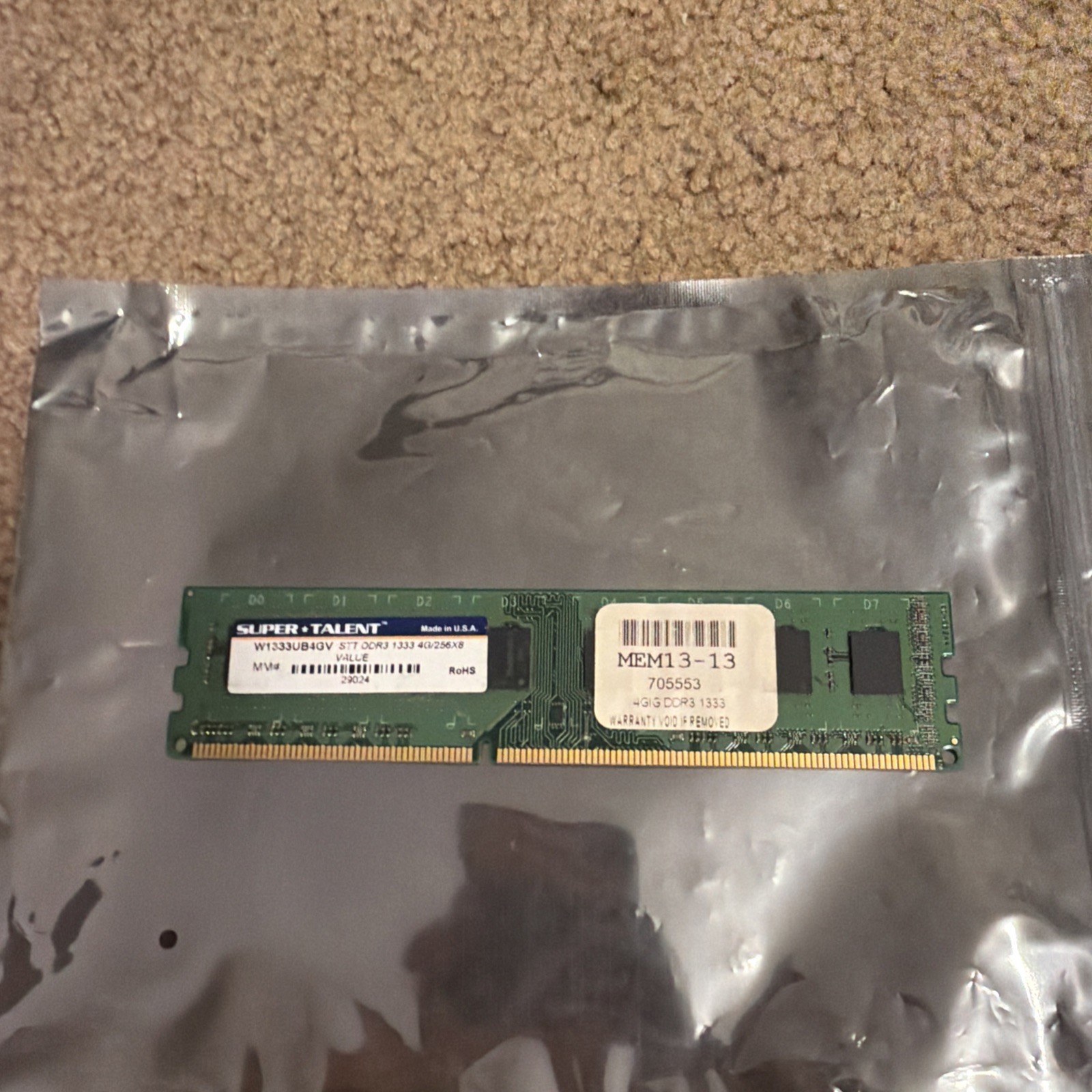 4GB PC3-10600 DDR3-1333 SDRAM CL9 240-Pin non-ECC DIMM Super Talent W1333UB4GV