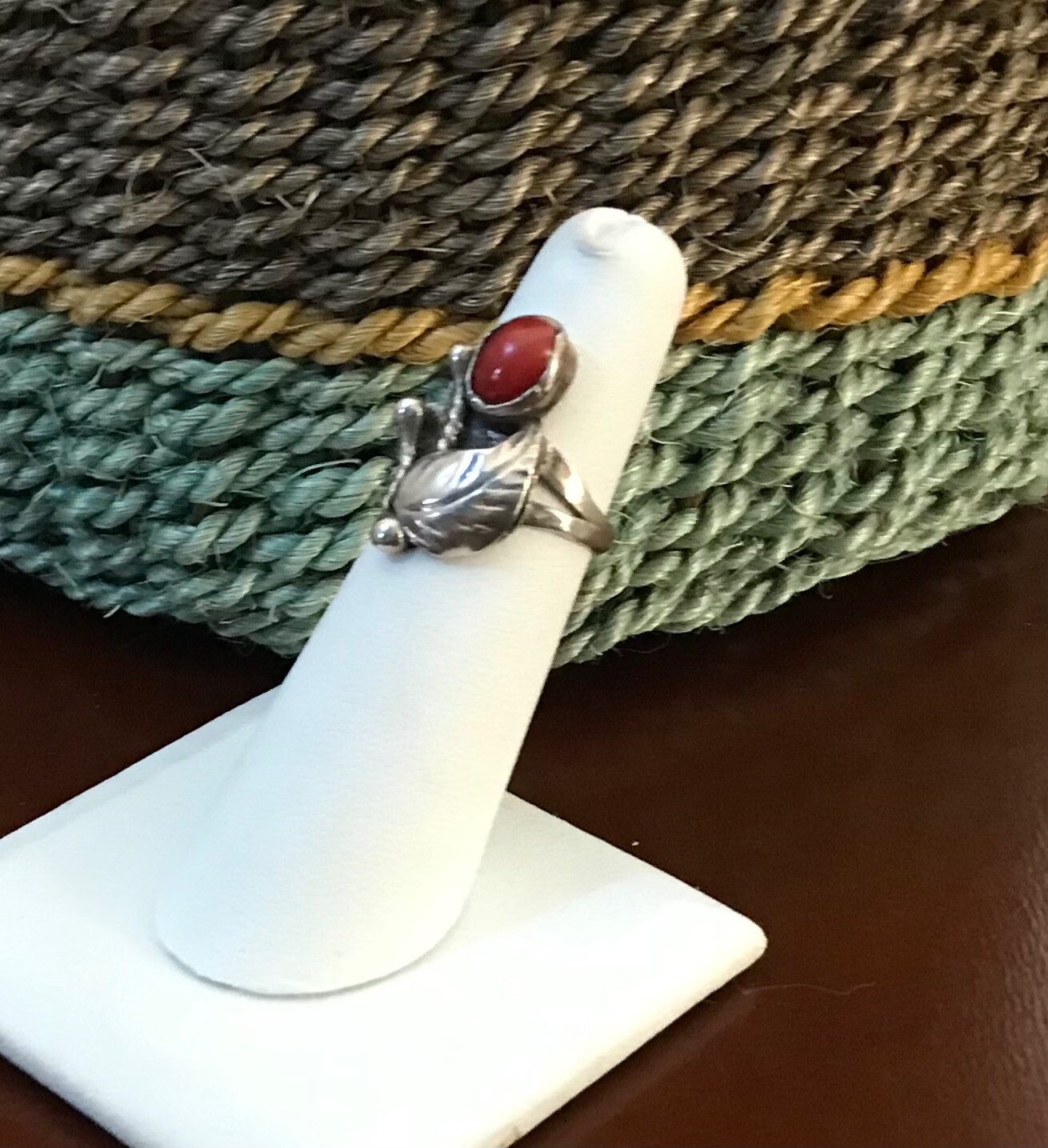 VTG Native American Sterling Silver Signed (EL) Coral Ring..Size 4-3/4
