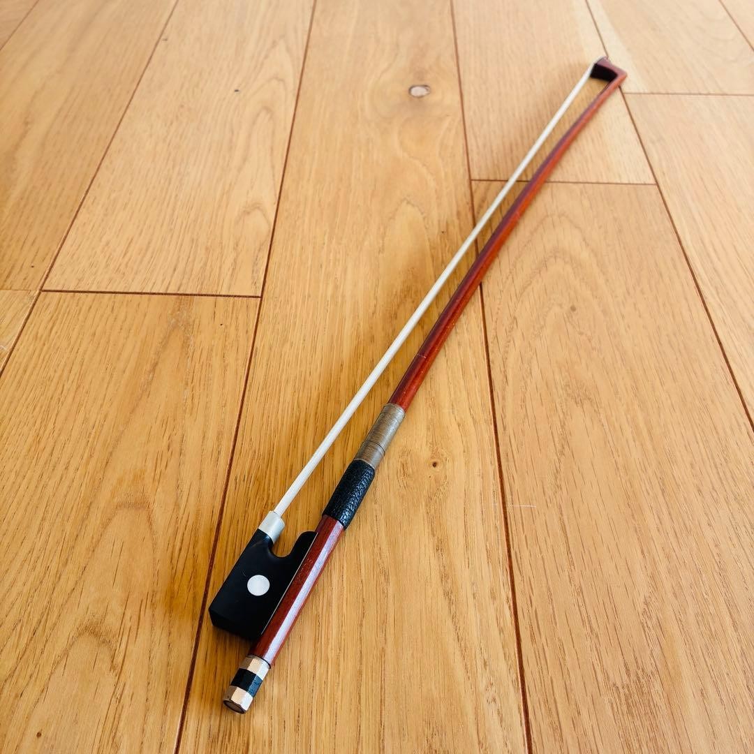 SUZUKI violin bow approx. 45cm, equivalent to 1/10 size, for fractional use