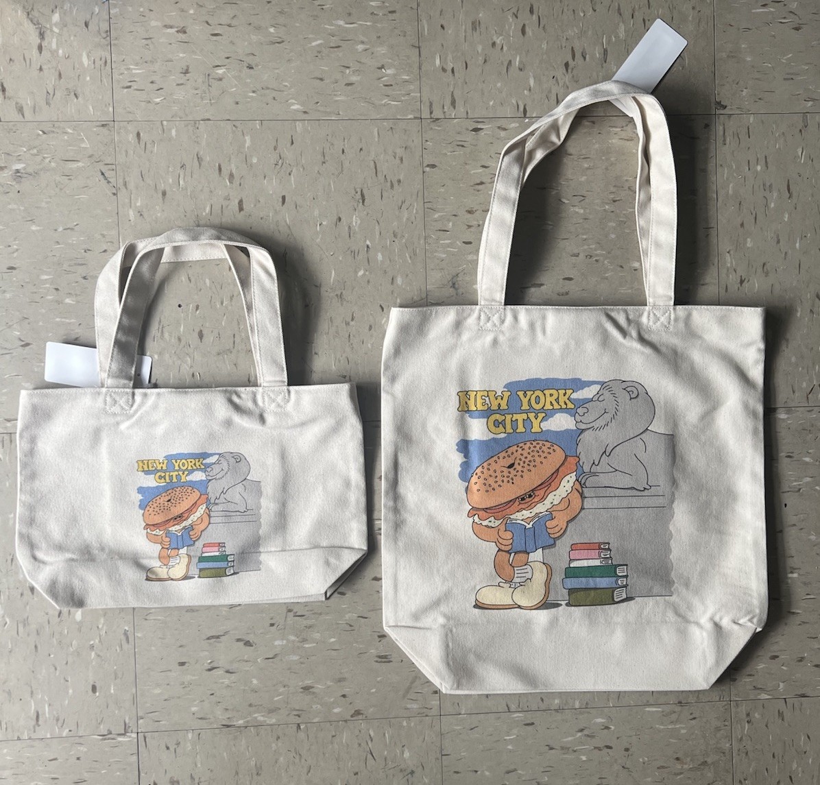 Uniqlo NYC Limited Edition Bagel Books Tote Bag Set
