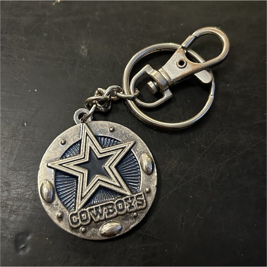 Dallas Cowboys Metal Keychain with Detachable Keyring Sport Theme Silver Blue