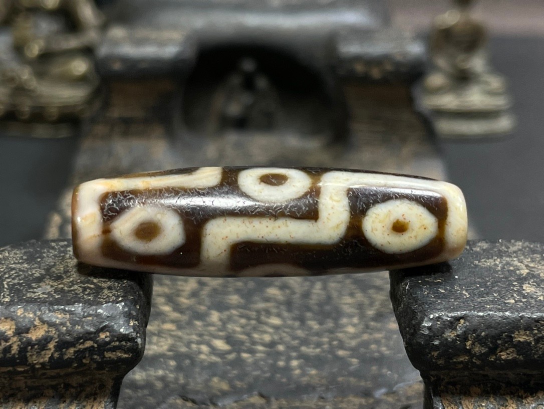 Old Tibetan Nepalese Himalayan Ancient 9 eye Old Dzi Talisman Beads Amulet 九眼天珠