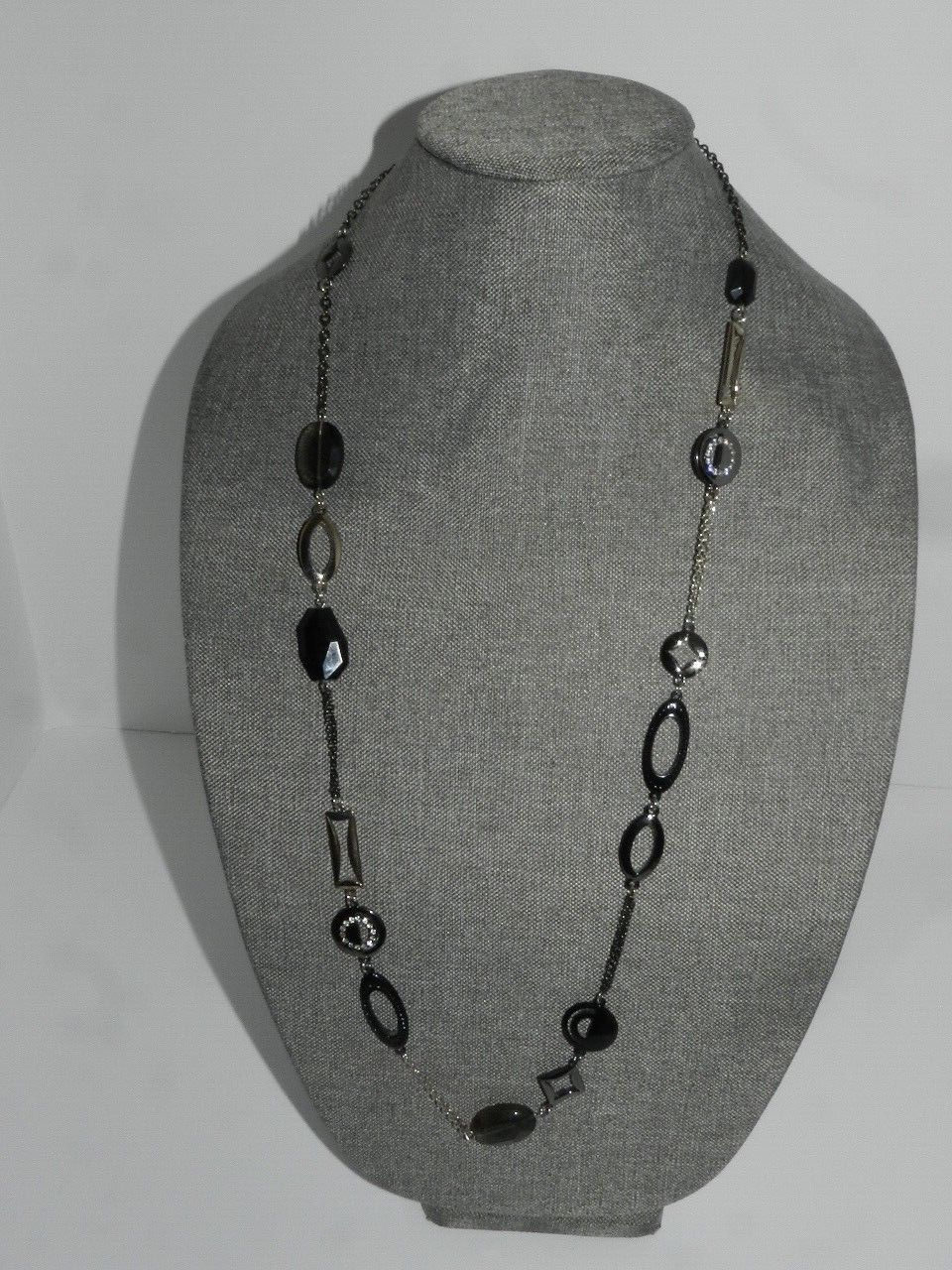 Lia Sophia Jewelry Joann Cut Crystals glass resin beads $110 36-39" necklace