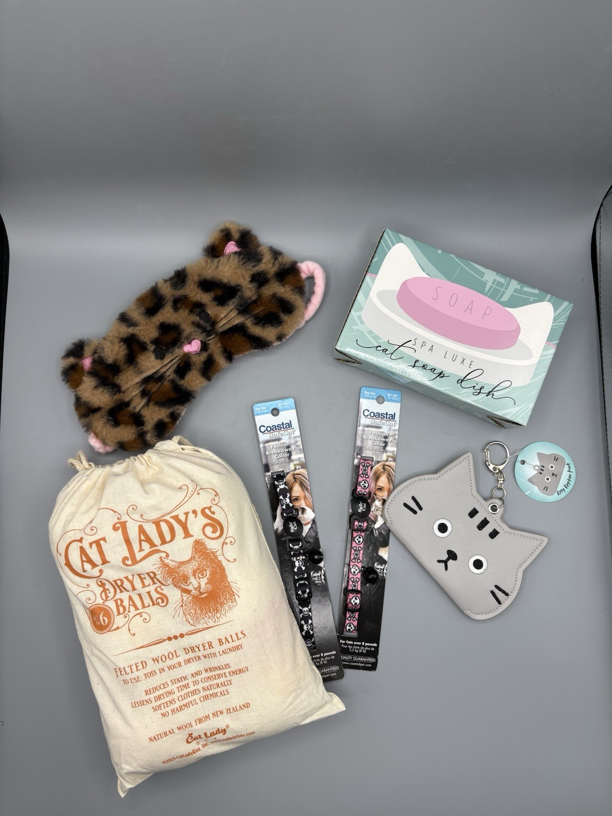 6pc Cat Lover Gift Set Bundle Sleep Mask Collars Dryer Balls Keychain Dish