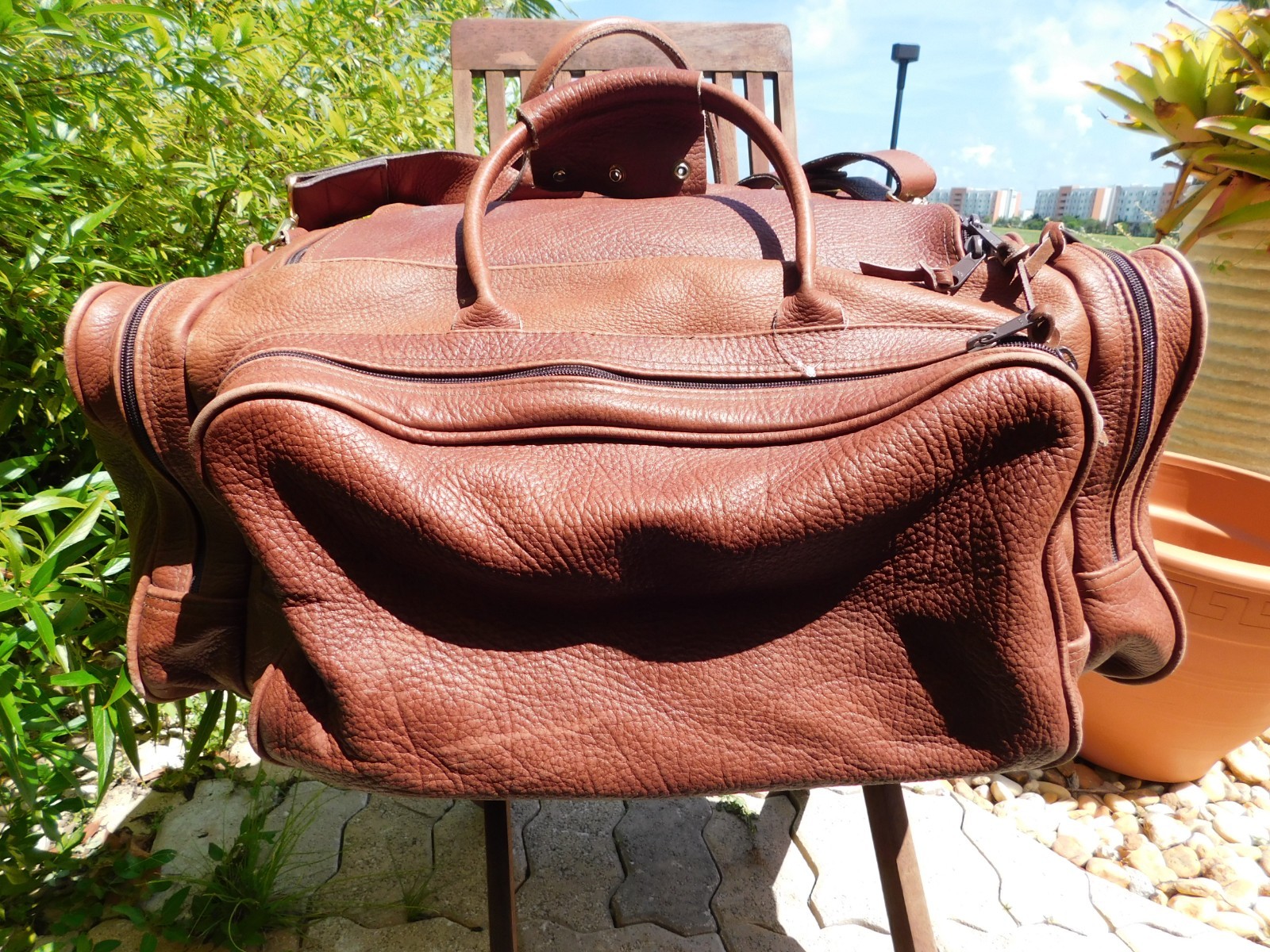 Large Leather Duffle Tote w/ Shoulder strap 19” x 14 x 12" + pockets