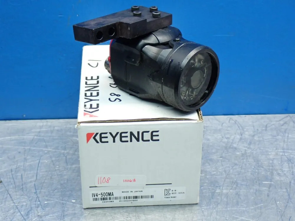 KEYENCE SHORT RANGE SENSOR HEAD IV-150MA