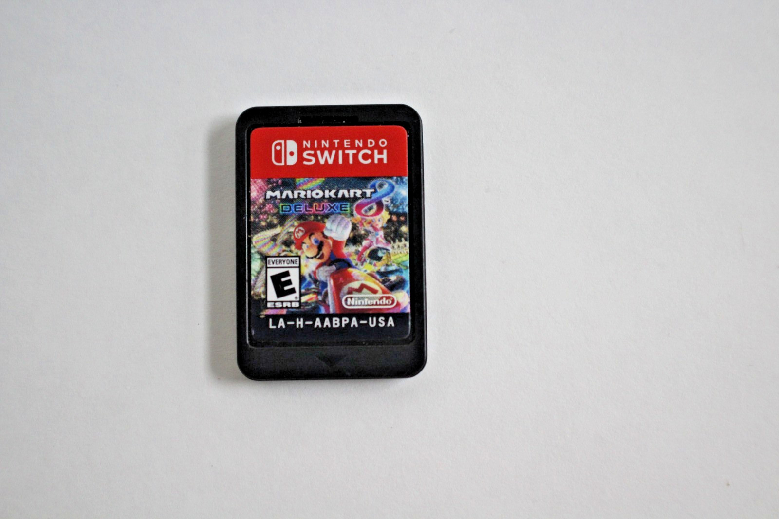 Nintendo Switch - Mario Kart 8 Deluxe (2017) - Game Card ONLY.