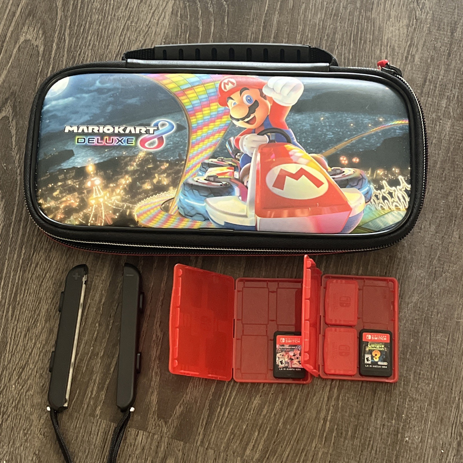 Nintendo Switch Mario Kart Deluxe Eight Case, Game And Wrist Straps Bundle