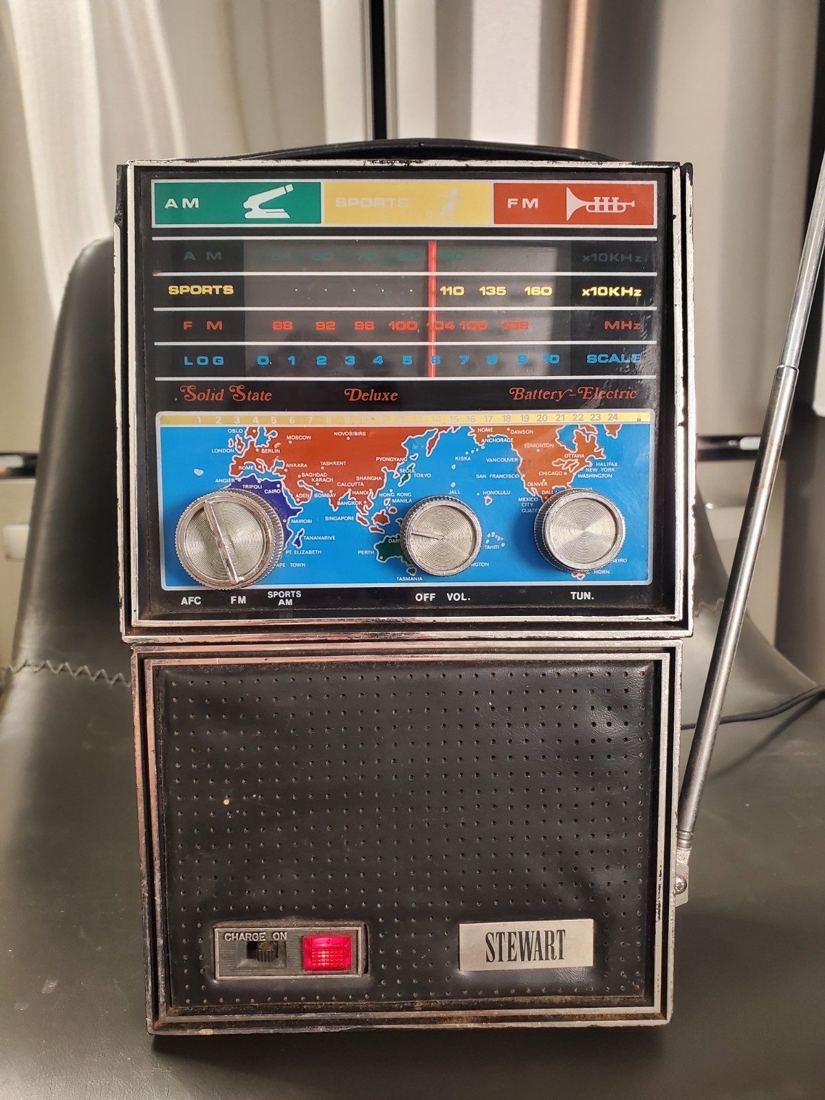 Vintage Stewart AM/FM Solid State Radio ST-821AA *Works w/ Electric & Battery