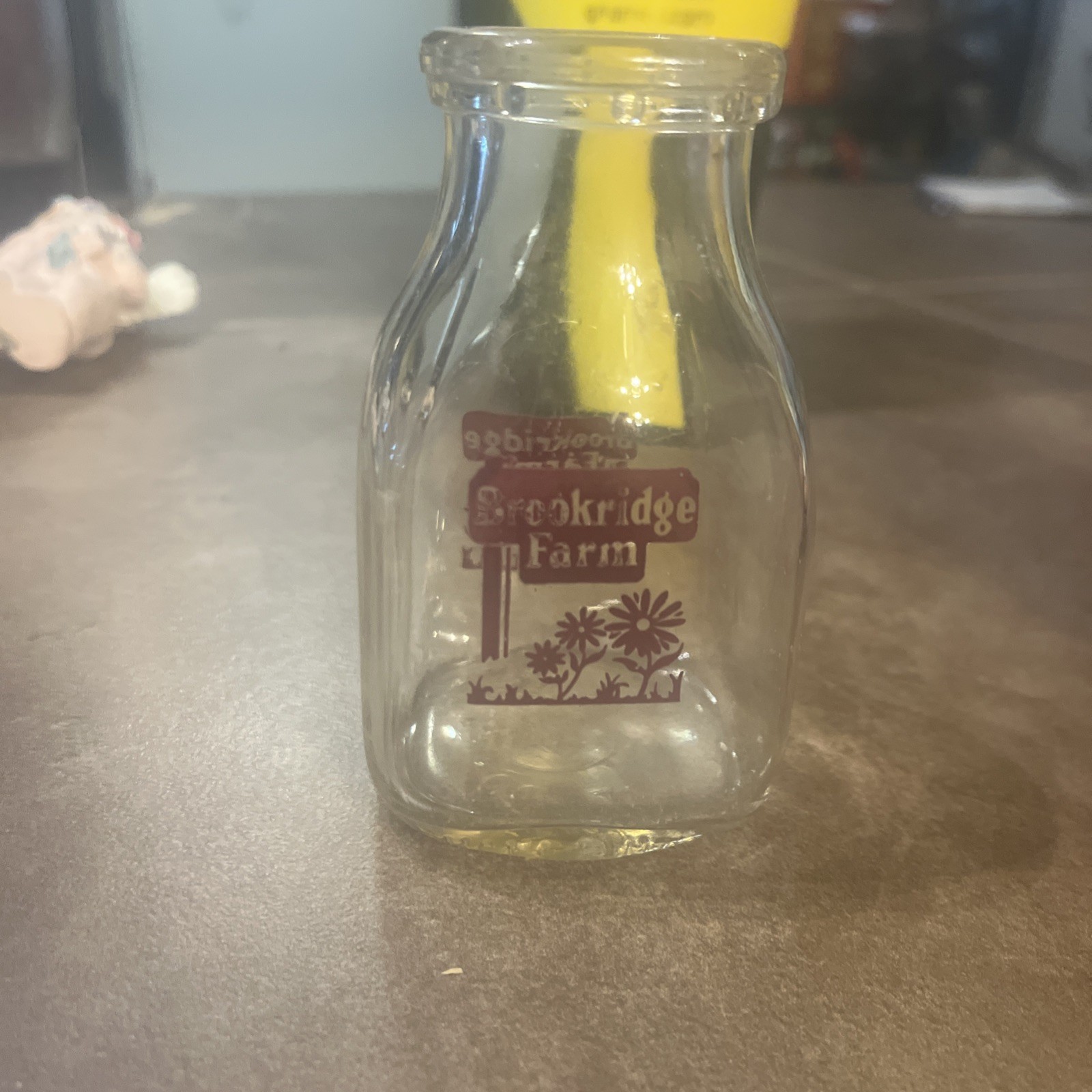 Vintage Brookside Farm Dairy  Pint Glass Bottle Red Lettering